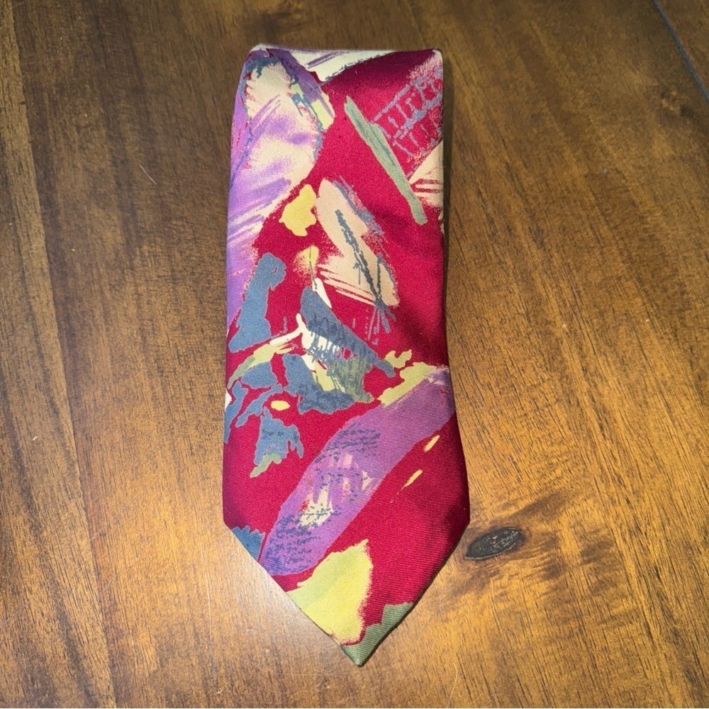 Vintage Benchmark Burgundy Abstract Design Silk Mens Neck Tie Made in USA